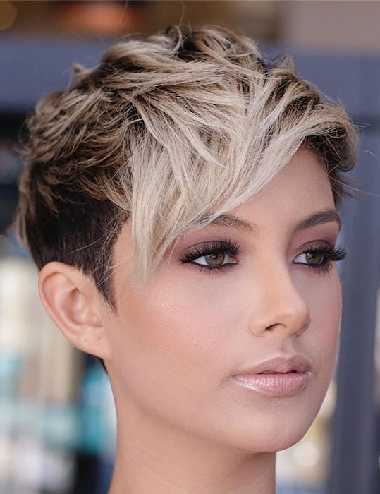 25 Frisuren, um bei 25 und 50 aufzufallen