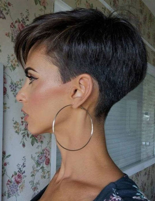 25 Frisuren, um bei 25 und 50 aufzufallen