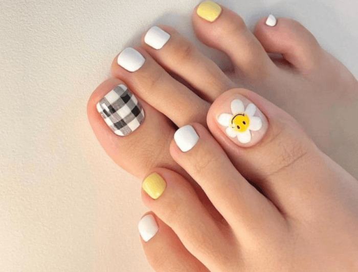 Diese 23 schönen Fußnageldesigns von 2023 sollten Sie sich nicht entgehen lassen.
