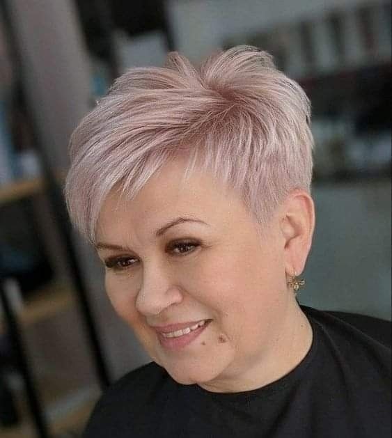 23 Beste kurze Pixie Frisuren und Haarschnitte