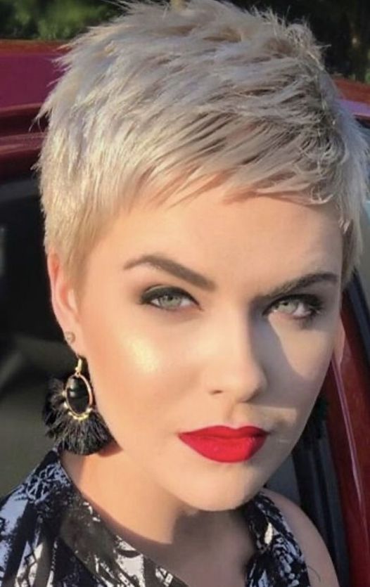 Super und stilvoll: 20 Kurzhaarfrisuren in trendigem Aschblond!