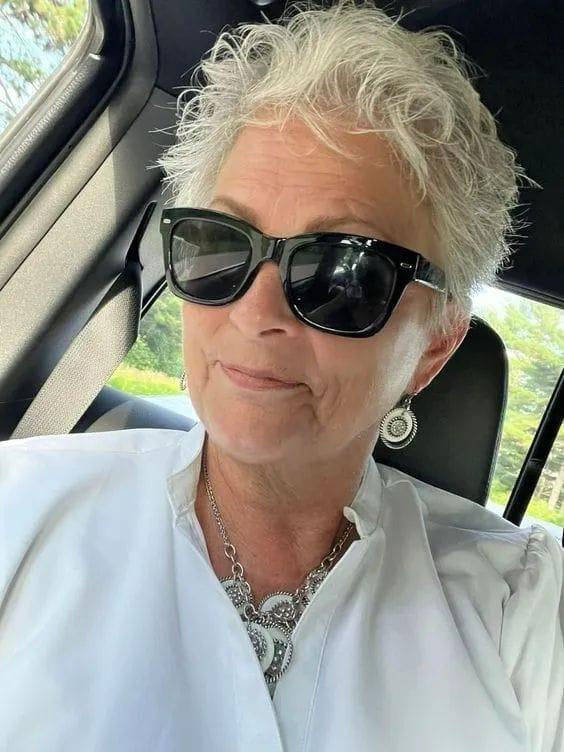 Frisuren, damit Frauen über 60 jünger aussehen