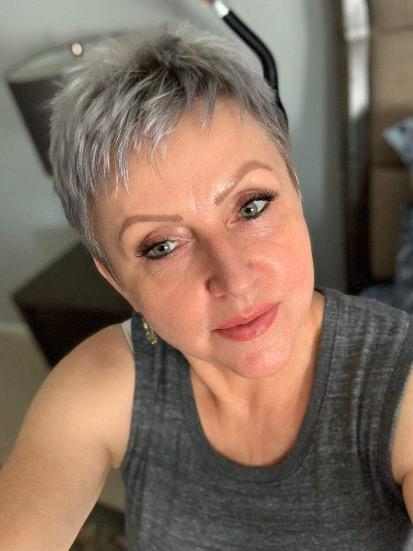 Frisuren, damit Frauen über 60 jünger aussehen