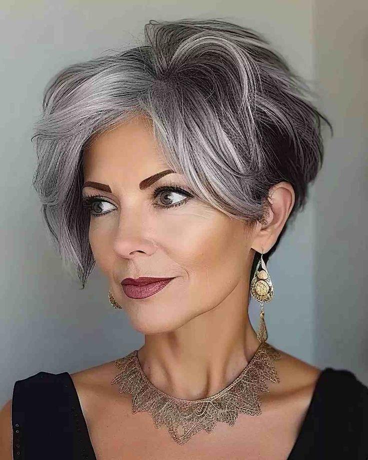 Frisuren, damit Frauen über 60 jünger aussehen