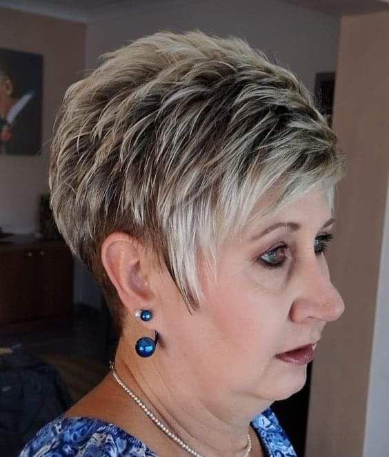 Frisuren, damit Frauen über 60 jünger aussehen
