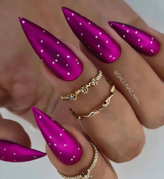 Diese 20+ bunten Nageldesigns prägen den Trend 2023