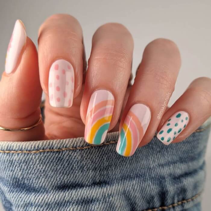 Diese 20+ bunten Nageldesigns prägen den Trend 2023