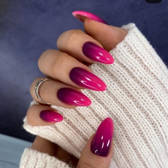 Diese 20+ bunten Nageldesigns prägen den Trend 2023