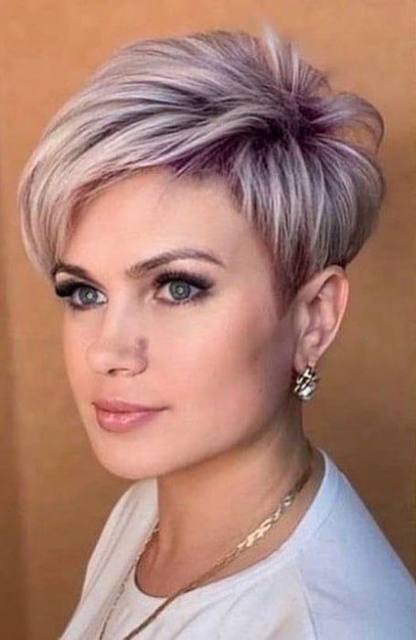 Kurze Frisuren für verführerische Frauen
