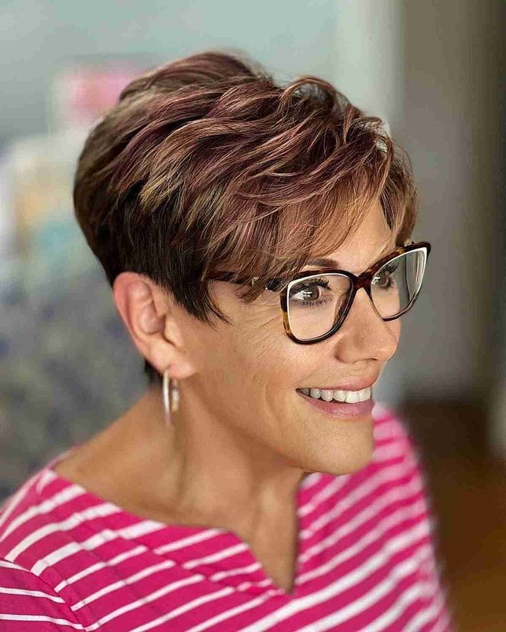 18 Trends kurze und braune Frisuren, die der Saison Farbe verleihen