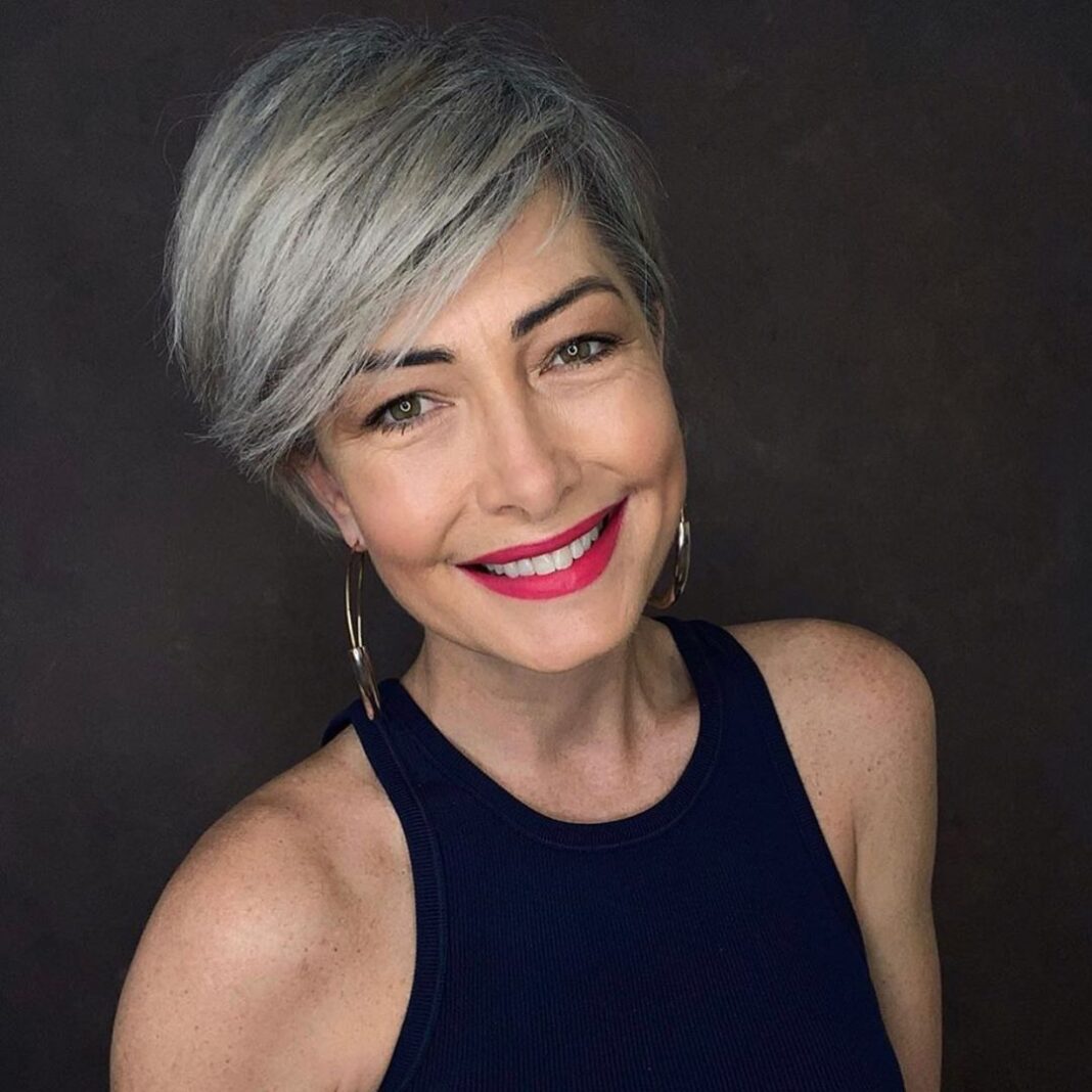 Frisuren 2023 Slim Hair Frauen 50 