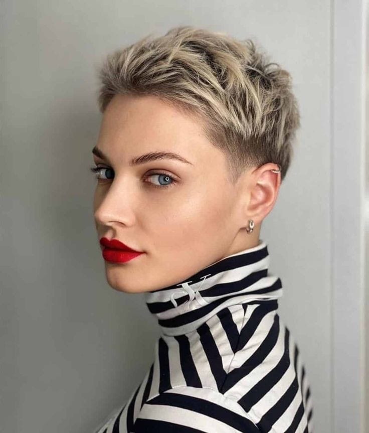 Kurze Haare ein stilvoller 20 frischer Look für 2024