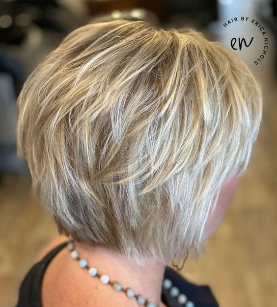 Schicke Pixie Haarschnitte für feines Haar