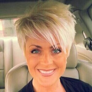 Kurze Haare ein stilvoller 20 frischer Look für 2024