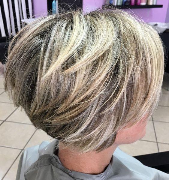 Der Side Swept Look
