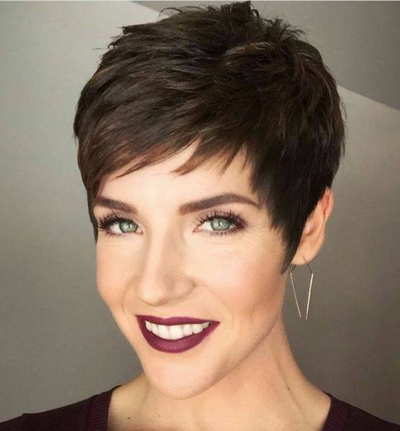12 Super süße kurze Frisuren für Coole Frauen