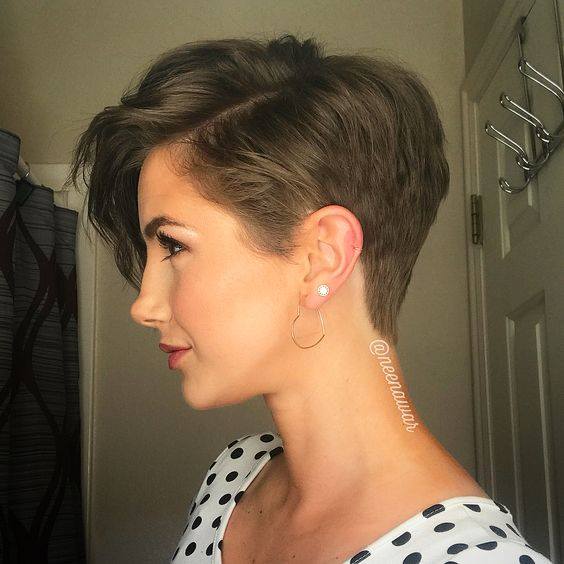 Frisuren für Frauen, die einen neuen Stil kreieren möchten
