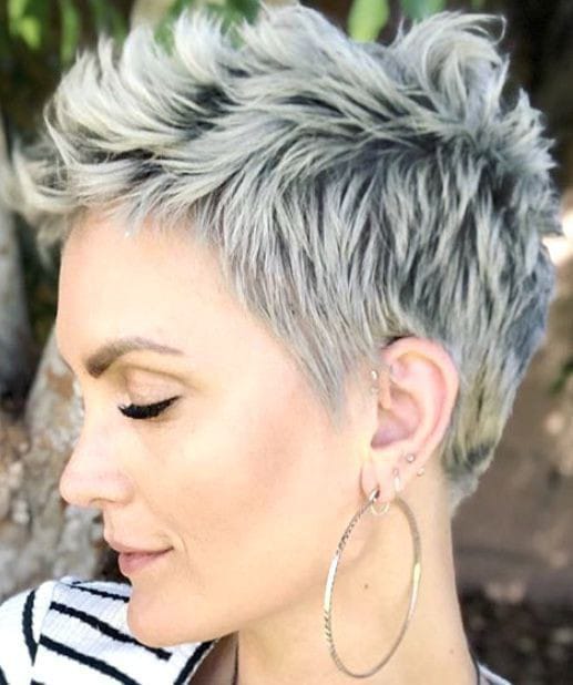 Haar Models für Frauen, die einen neuen Stil schaffen möchten