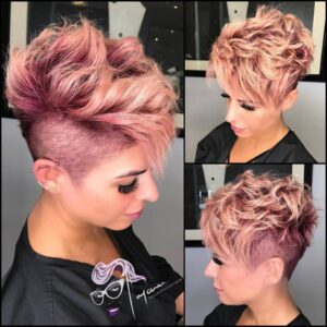 20 glamouröse kurze Frisuren in rosa und lila Farben