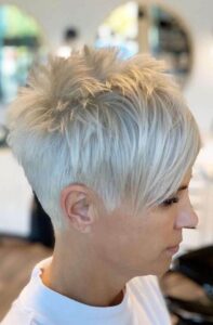 Kurze Frisuren für dünnes Haar: Unsere Liste der besten Optionen