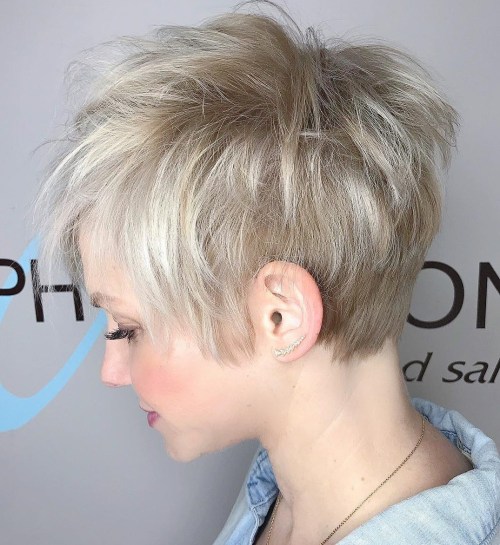 Haar Models für Frauen, die einen neuen Stil schaffen möchten