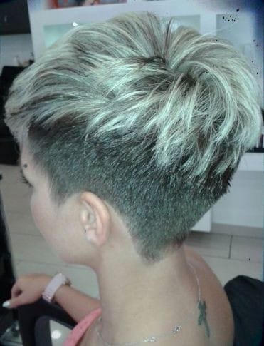 Haar Models für Frauen, die einen neuen Stil schaffen möchten