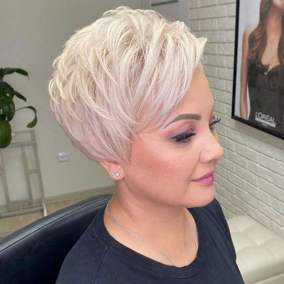 Stilvolle Kurzhaarfrisuren für jedes Alter, ab 30!