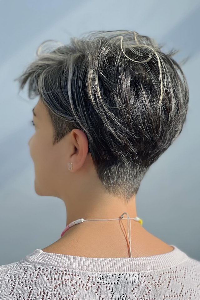 Sexier frisuren mit kurzen Haaren