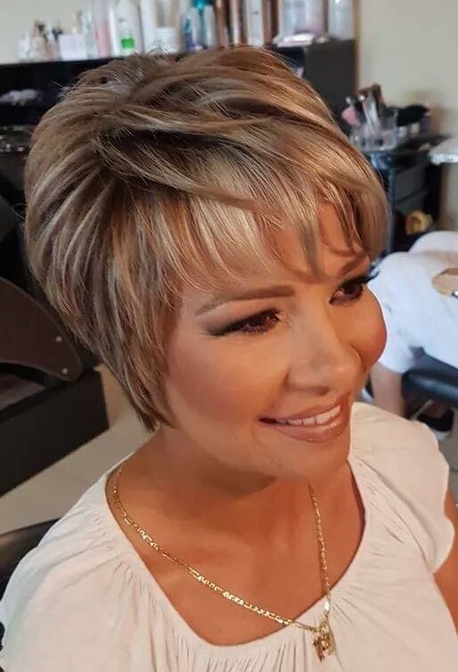 Sexier frisuren mit kurzen Haaren