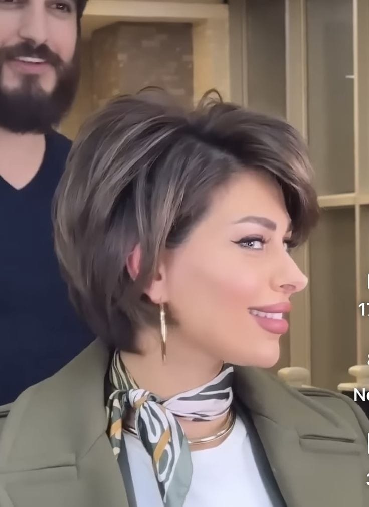 20 einfache Frisuren, die auch faule Anfänger kopieren können