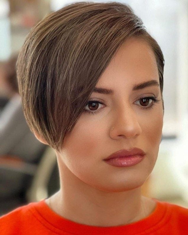 20 einfache Frisuren, die auch faule Anfänger kopieren können