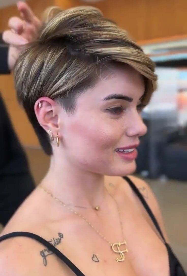 20 einfache Frisuren, die auch faule Anfänger kopieren können