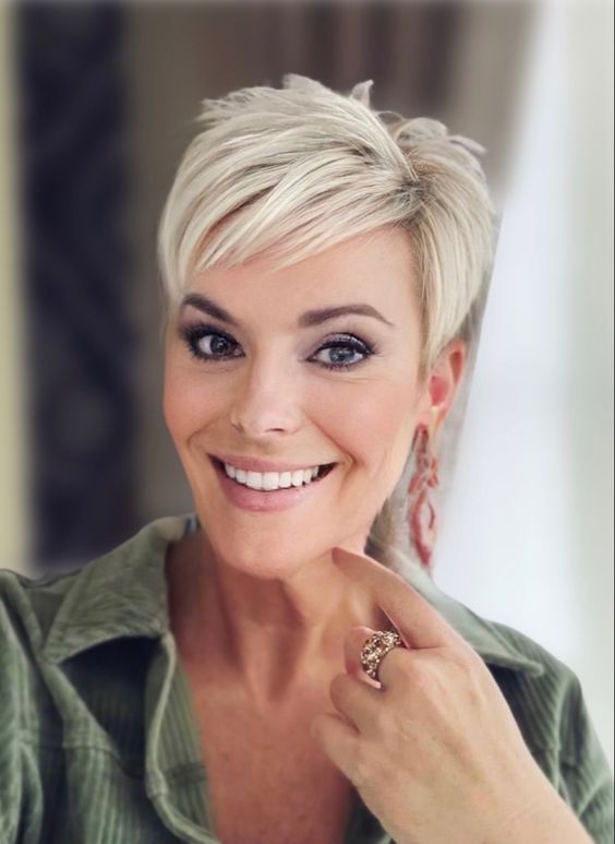 20 schmeichelhafteste Frisuren für dünnes Haar