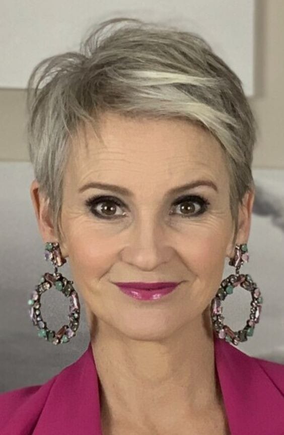 Bereit, bei besonderen Anlässen zu strahlen? Diese Frisuren sind deine Geheimwaffe für den perfekten Auftritt!