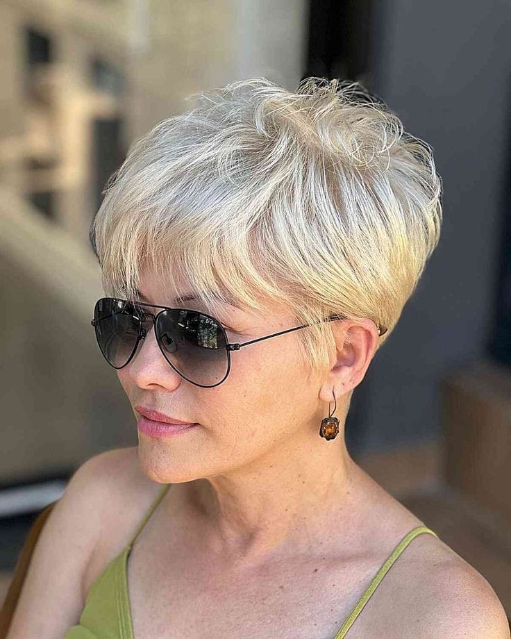 Bereit, bei besonderen Anlässen zu strahlen? Diese Frisuren sind deine Geheimwaffe für den perfekten Auftritt!