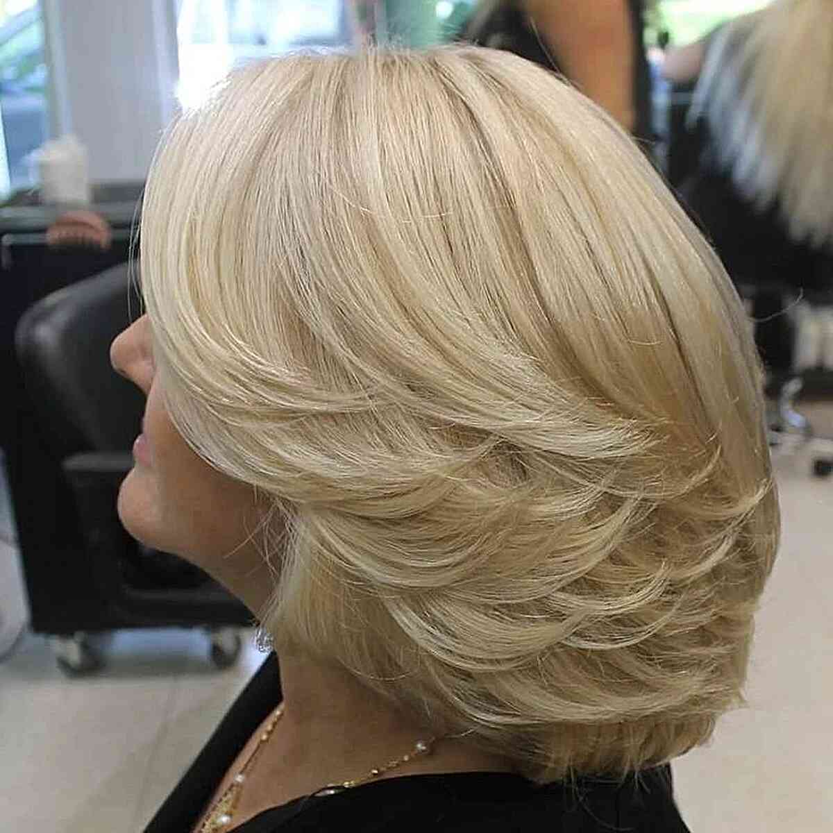 Genießen Sie den Sommer mit einer flotten Kurzhaarfrisur