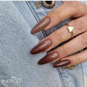 Geometrische Herbstnageldesigns