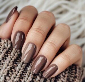 Geometrische Herbstnageldesigns