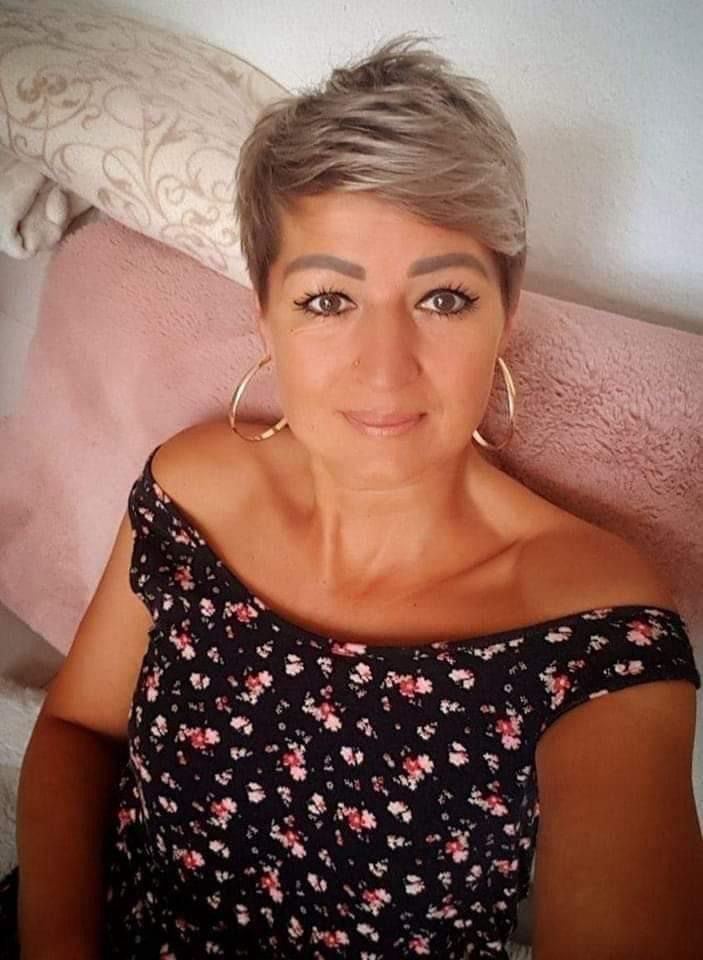 Haarfarben und Highlights für reife Frauen - Entdecken Sie die Farben, die Ihr Leben erhellen!