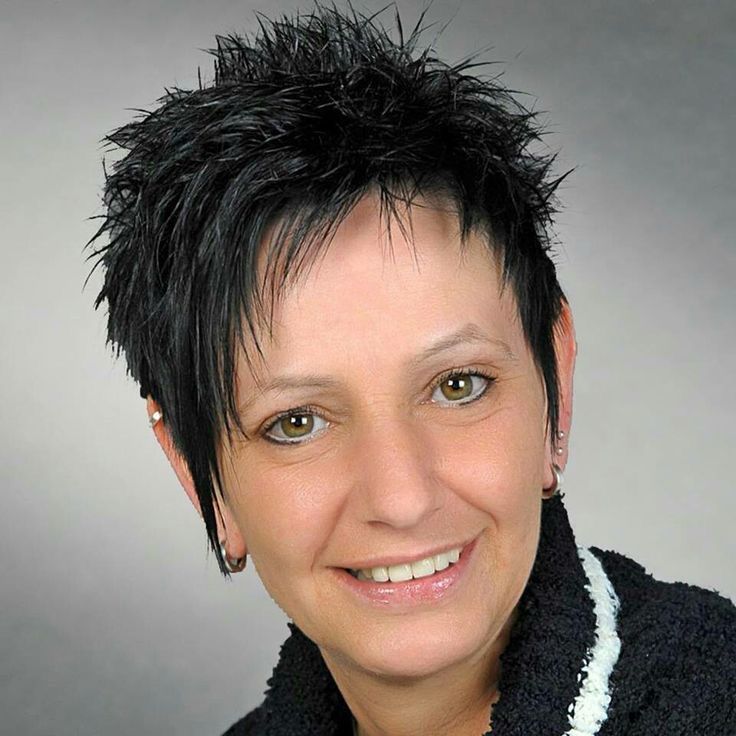 Haarfarben und Highlights für reife Frauen - Entdecken Sie die Farben, die Ihr Leben erhellen!