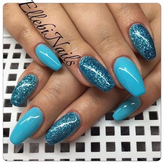 Malvenfarben mit Glitter