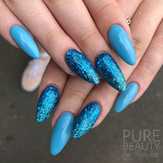 Malvenfarben mit Glitter