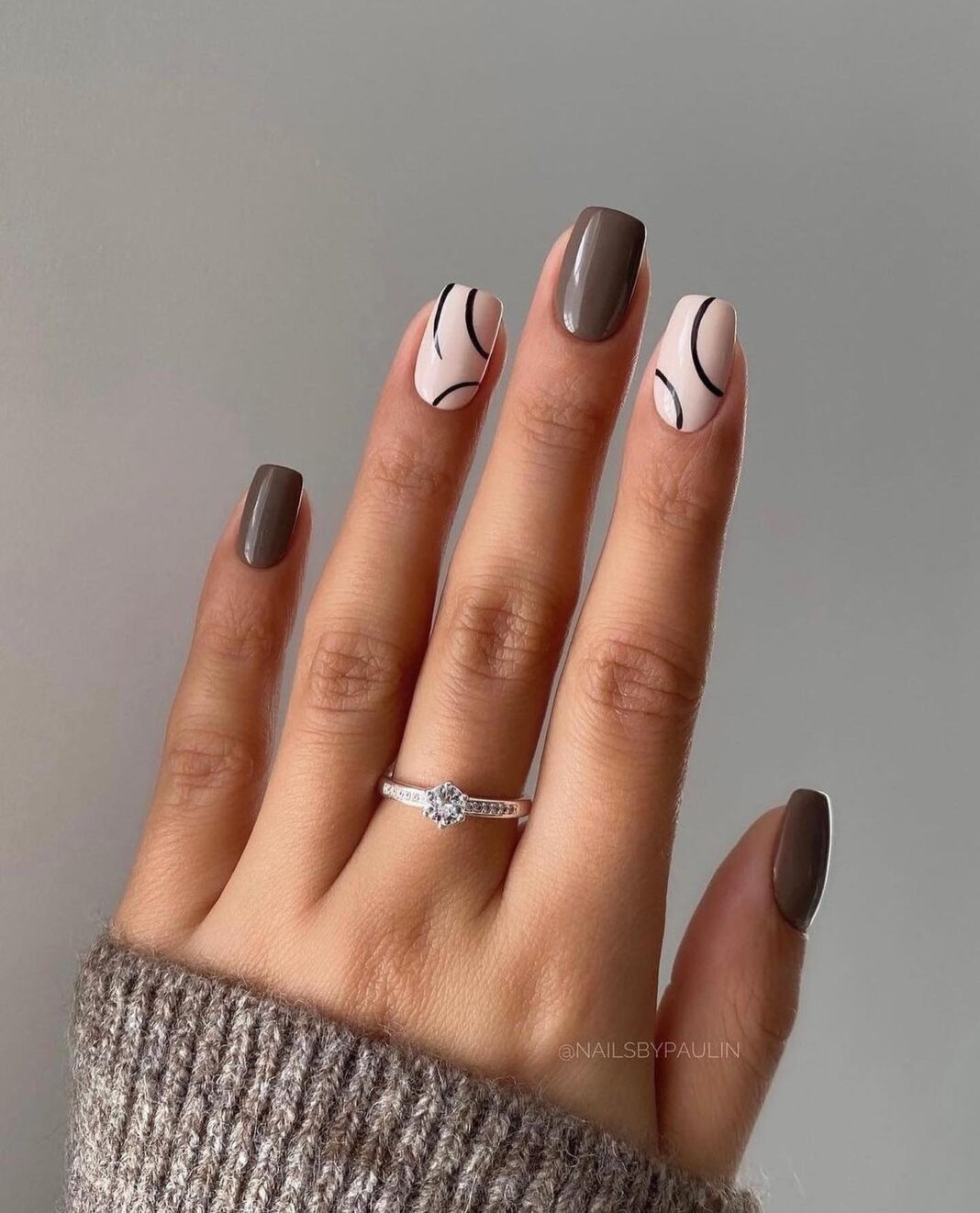 Geometrische Herbstnageldesigns