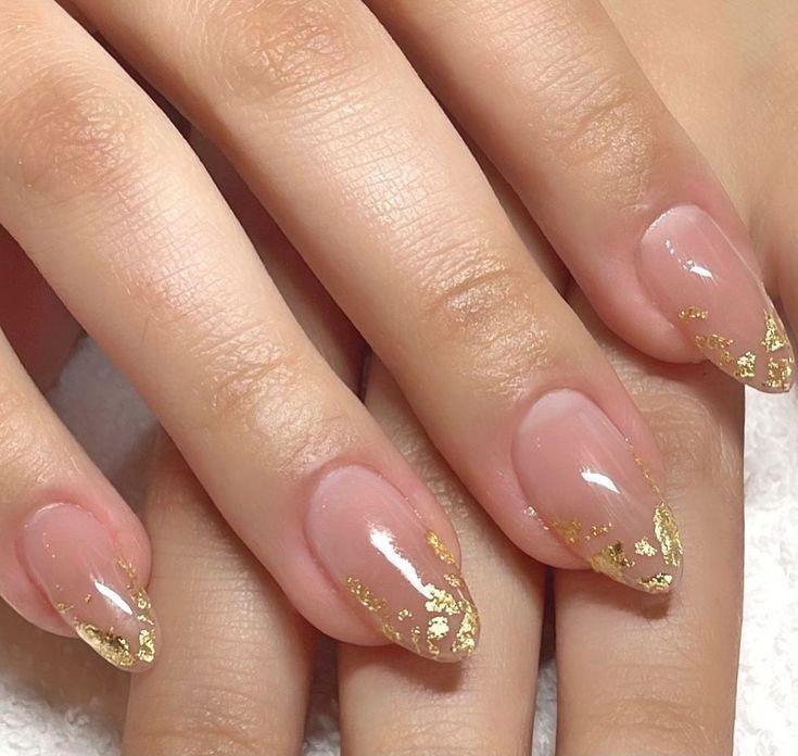 Minimalistische Gold-Details